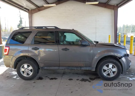 2012 Ford Escape Xlt z USA, uszkodzony, nr VIN 1FMCU9D72CKB83788